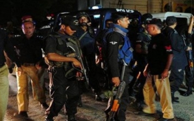 کراچی :قائد آباد میں پولیس مقابلہ، القاعدہ برصغیر کے دو دہشتگرد مارے گئے