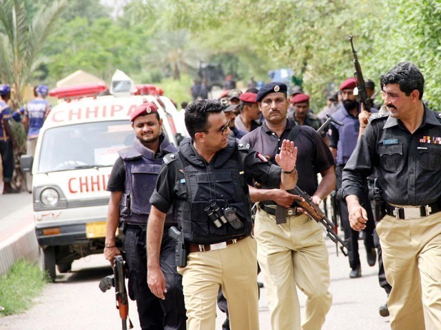 کراچی: سچل میں پولیس مقابلہ 4 دہشت گرد مارے گئے
