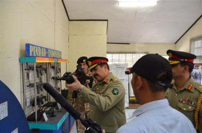 Raheel Sharif Pakistan Ordnance Factory Tour