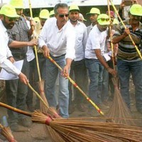 Waseem Akhtar-Clean Karachi Campaign