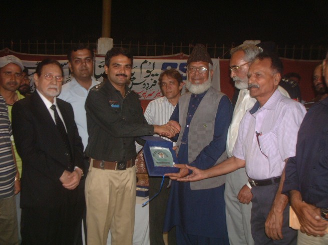 Dr Samiullah Receive Award