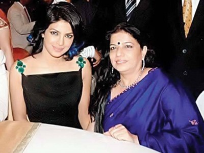 PRIYANKA CHOPRA WITH MOTHER