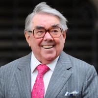 Ronnie Corbett