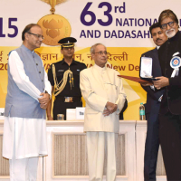 Amitabh Bachchan Receive Award