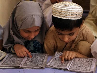 Children Read Quran