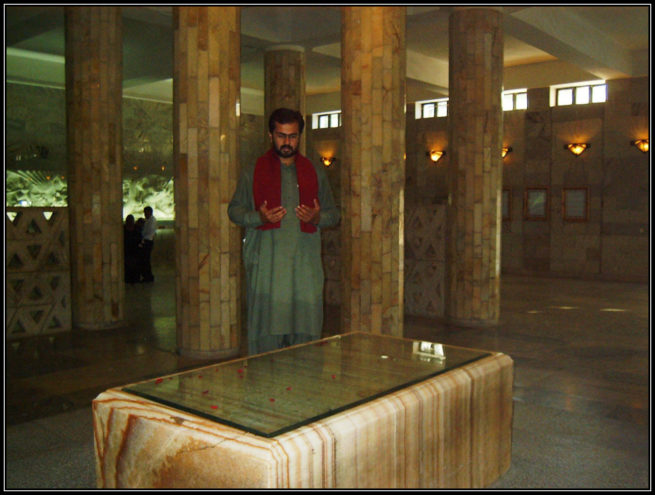 Visit to Ferdosis Mausoleum on Friday 6th of October 2006