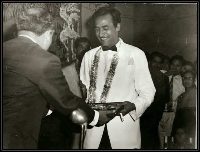 Musheer-Kazmi-being-decorated-in-1962