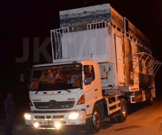 Azadi Bus Container PTI