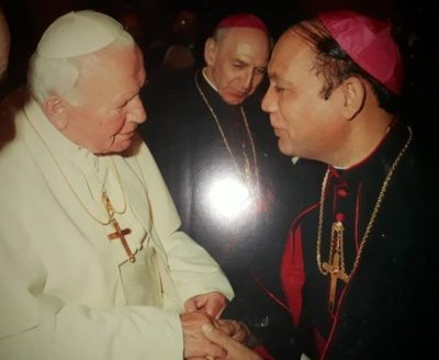 Bishop Andrew with Pope sb