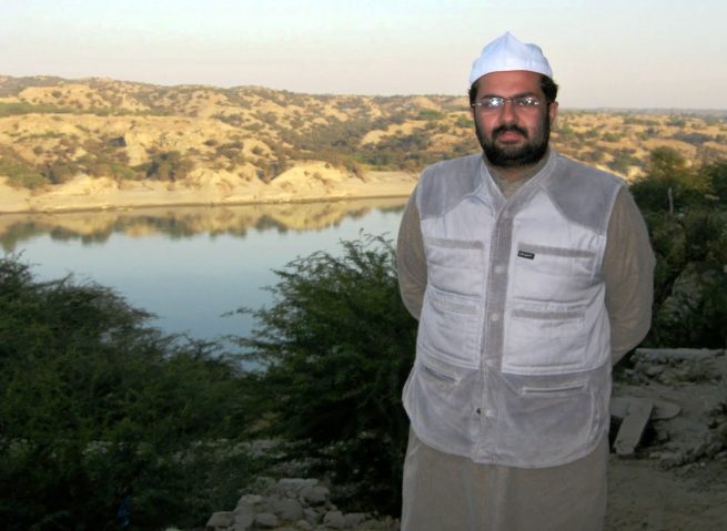  Dr. Ali Abbas Shah at the bank of Indus river in Makhad