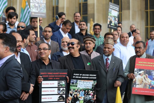 Kashmir Rally Paris