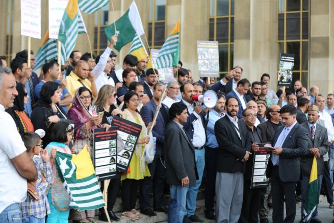 Kashmir Rally Paris