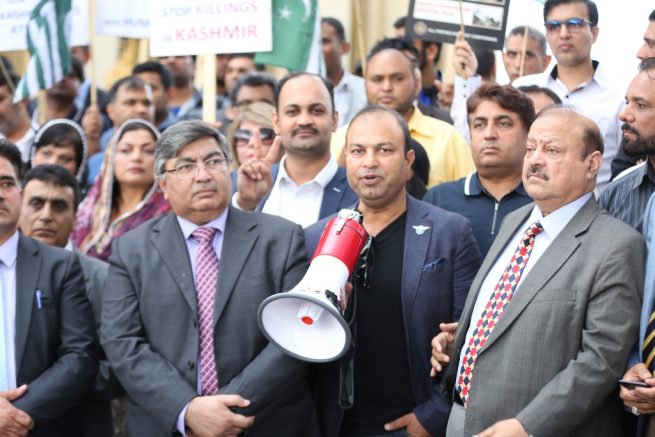 Kashmir Rally Paris