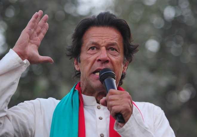 غیر جانبدار چیئرمین نیب نہ بنا تو سڑکوں پر آجائینگے: عمران خان