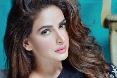  Saba Qamar