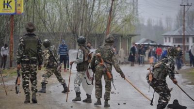 Indian Soldiers in Kashmir