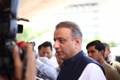  Aleem Khan