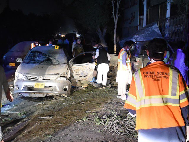 کوئٹہ میں پولیس موبائل کے قریب دھماکا، 4 اہلکار شہید