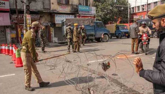 مقبوضہ کشمیر میں لاک ڈاؤن کا 38 واں روز، قابض فوج کے ہاتھوں ایک اور کشمیری شہید