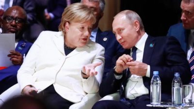 Wladimir Putin & Angela Merkel