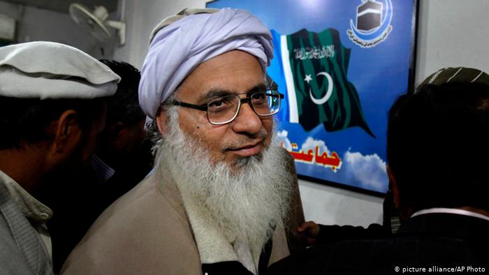 حکومت کشمیر پر جہاد کا اعلان کرے: مولانا عبدالعزیز کا مطالبہ