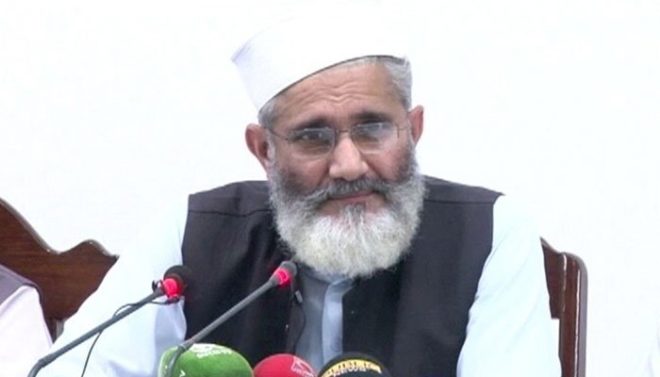 ٹائیگر فورس سے شورو غل کرا کے ذریعے ٹڈی دل بھگانے کا کام لیا جائے۔ سراج الحق