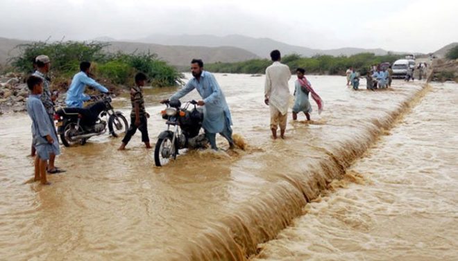 ملک کے مختلف حصوں میں شدید بارشیں، جوہی کے ندی نالوں میں طغیانی، کئی دیہات زیر آب