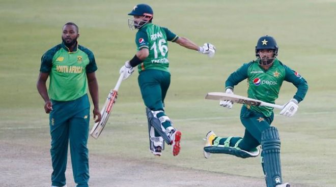 پہلا ون ڈے: پاکستان نے دلچسپ مقابلے کے بعد جنوبی افریقا کو ہرا دیا