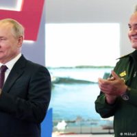 Putin and Sergej Schoigu