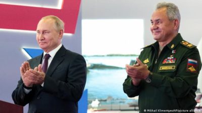 Putin and Sergej Schoigu